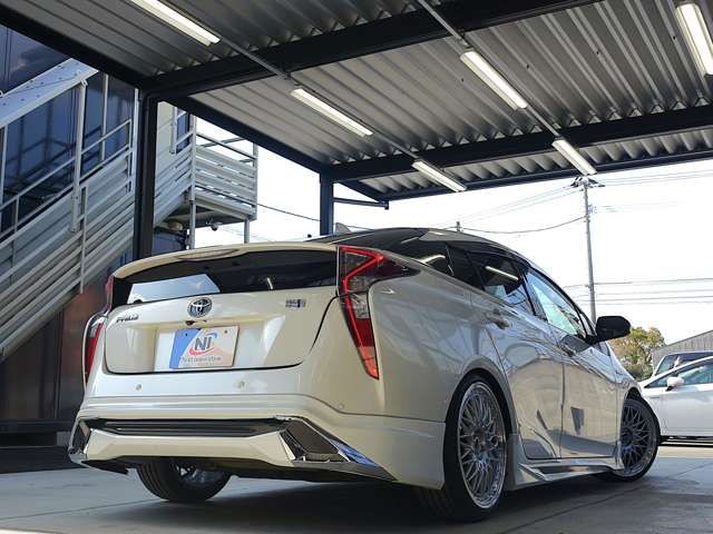 TOYOTA PRIUS 2018 Image 31