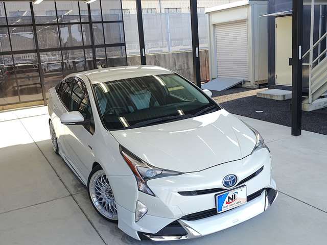 TOYOTA PRIUS 2018 Image 31