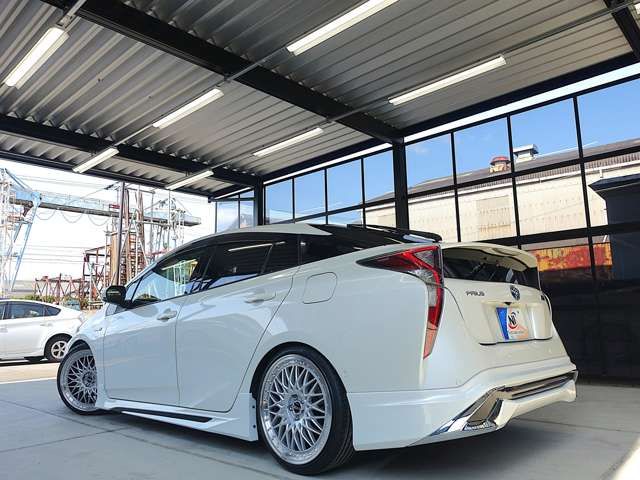 TOYOTA PRIUS 2018 Image 31