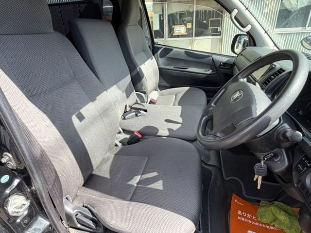 TOYOTA HIACE VAN 2WD 2015 Image 31