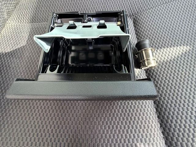 TOYOTA HIACE VAN 2WD 2015 Image 31