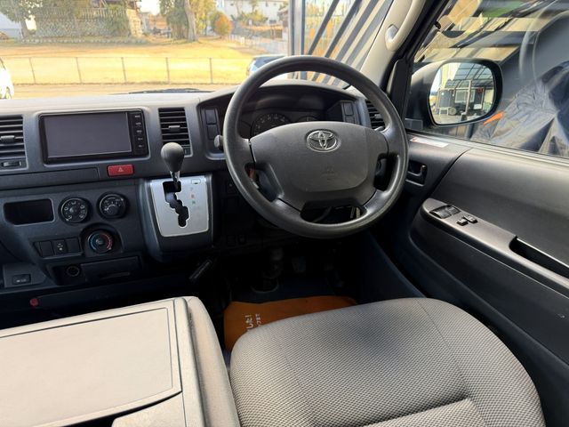 TOYOTA HIACE VAN 2WD 2015 Image 31