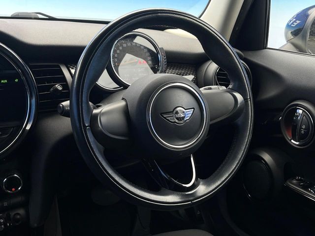 BMW MINI COOPER SD 5 2017 Image 31