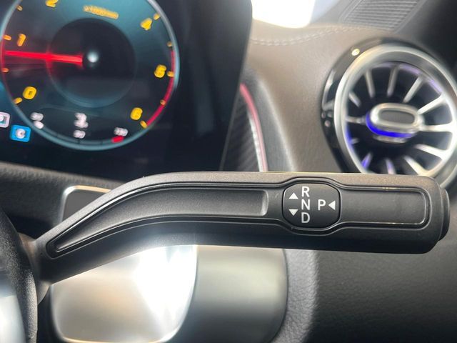 MERCEDES BENZ GLB 2021 Image 31