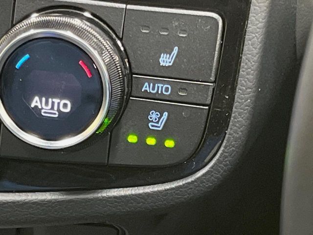 TOYOTA CROWN SEDAN HYBRID 2022 Image 31