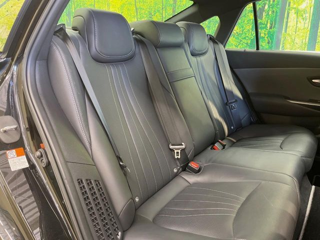 TOYOTA CROWN SEDAN HYBRID 2022 Image 31