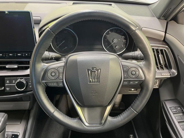 TOYOTA CROWN SEDAN HYBRID 2022 Image 31