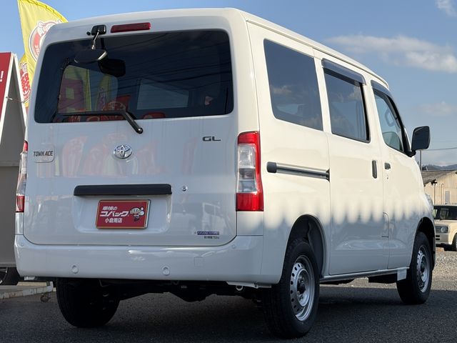 TOYOTA TOWNACE VAN 2WD 2026 Image 31