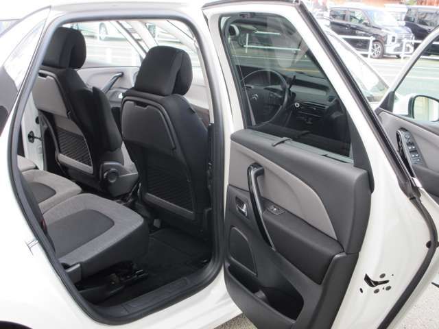 CITROEN C4 PICASSO 2018 Image 31