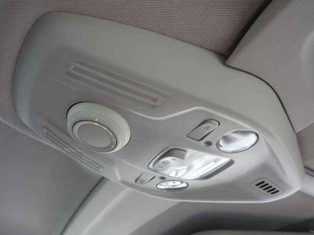 CITROEN C4 PICASSO 2018 Image 31