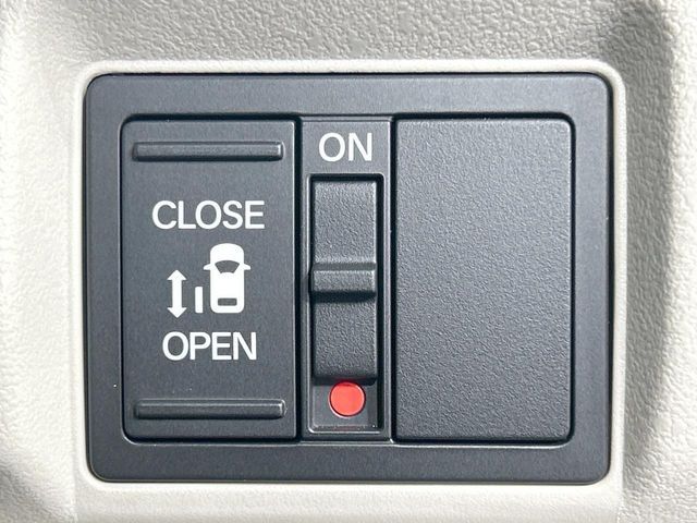 HONDA N BOX 2024 Image 31