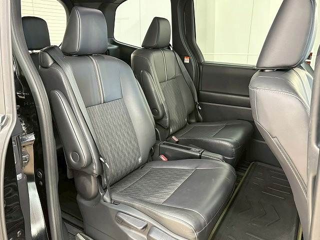 TOYOTA NOAH HYBRID 2024 Image 31