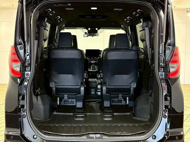 TOYOTA NOAH HYBRID 2024 Image 31