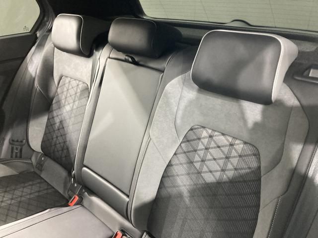 VOLKSWAGEN GOLF 2024 Image 31