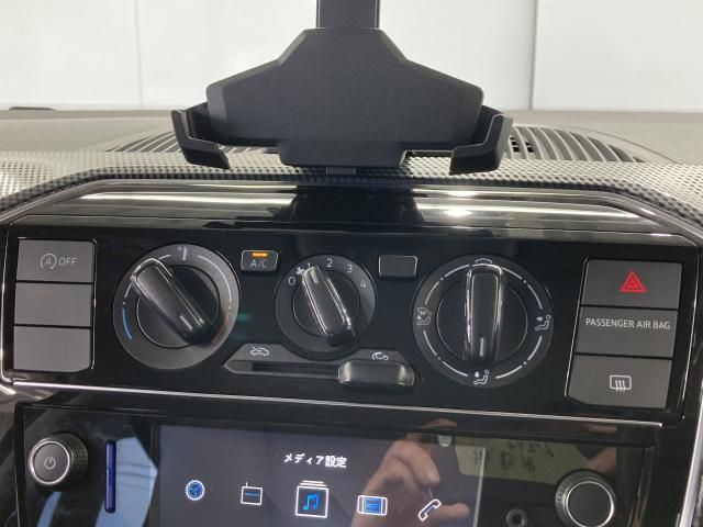 VOLKSWAGEN UP! 2019 Image 31