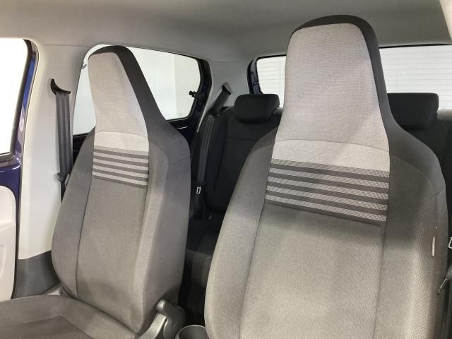 VOLKSWAGEN UP! 2019 Image 31