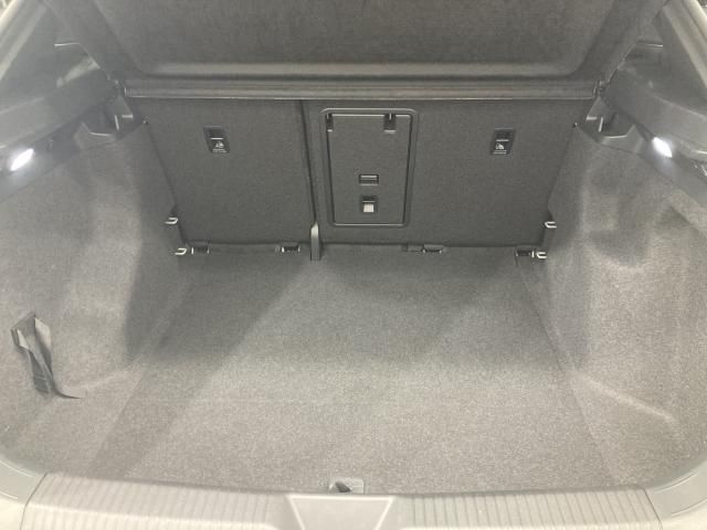 VOLKSWAGEN ID.4 2023 Image 31