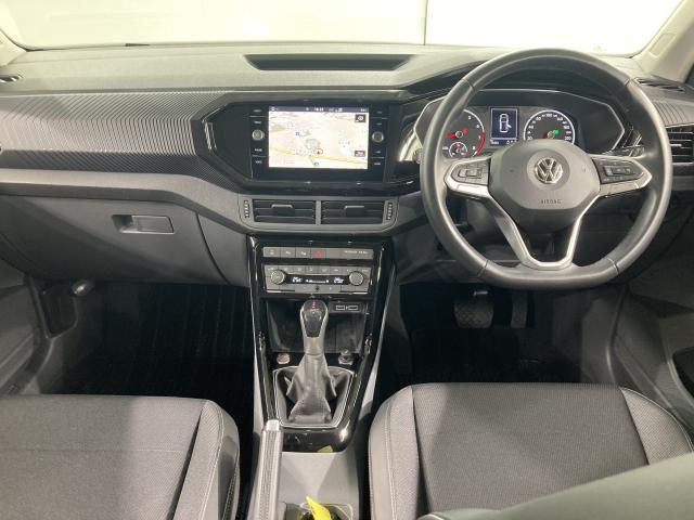 VOLKSWAGEN T-CROSS 2020 Image 31