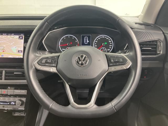 VOLKSWAGEN T-CROSS 2020 Image 31