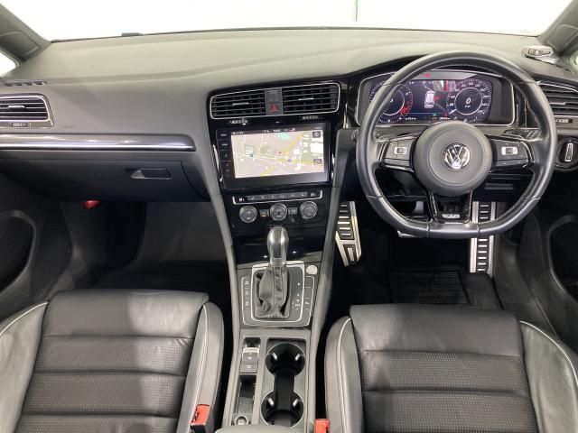 VOLKSWAGEN GOLF R VA 2018 Image 31