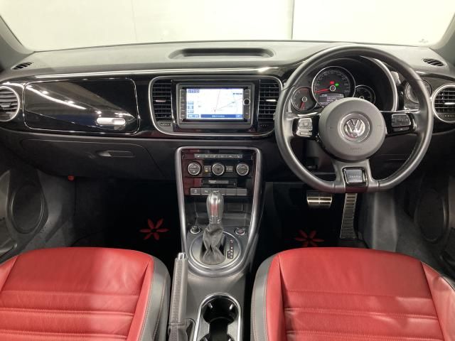 VOLKSWAGEN THE BEETL 2019 Image 31