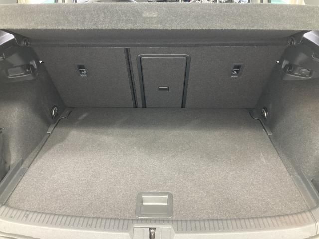 VOLKSWAGEN GOLF 2020 Image 31