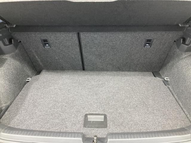 VOLKSWAGEN POLO 2018 Image 31