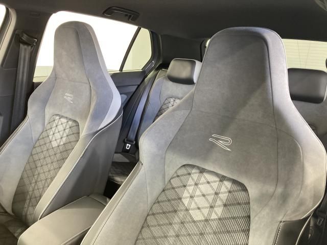 VOLKSWAGEN GOLF 2024 Image 31