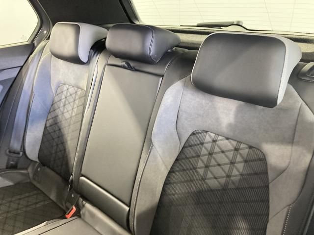 VOLKSWAGEN GOLF 2024 Image 31