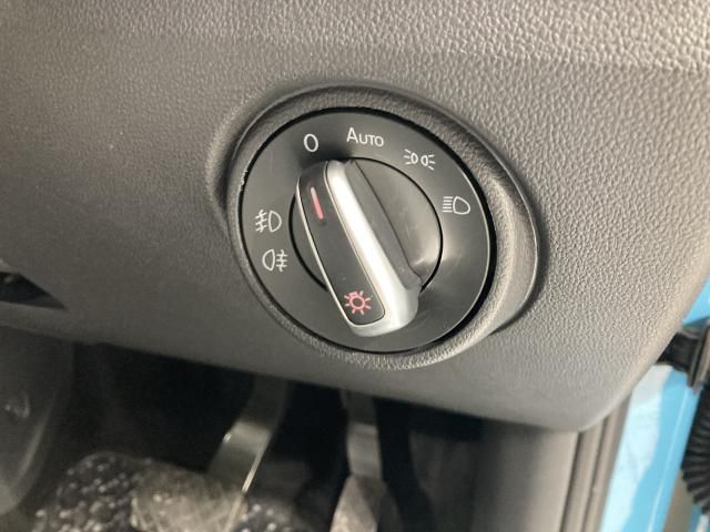 VOLKSWAGEN UP! 2019 Image 31