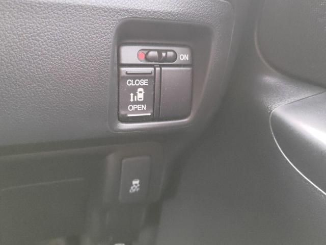 HONDA N BOX CUSTOM 2013 Image 31