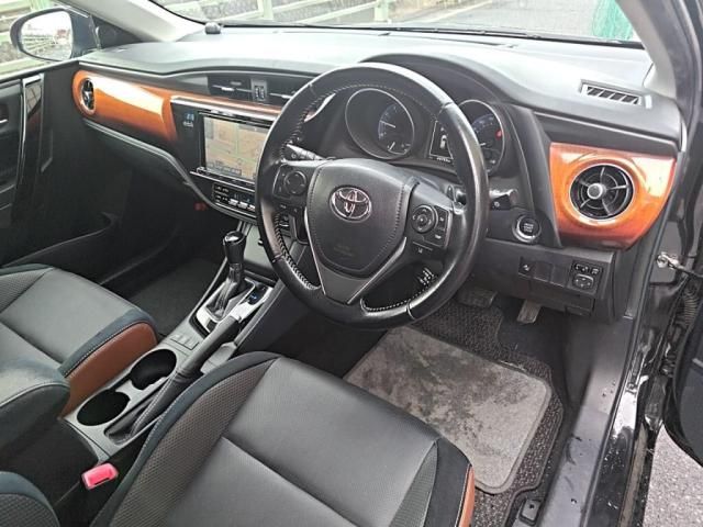 TOYOTA AURIS 2015 Image 31