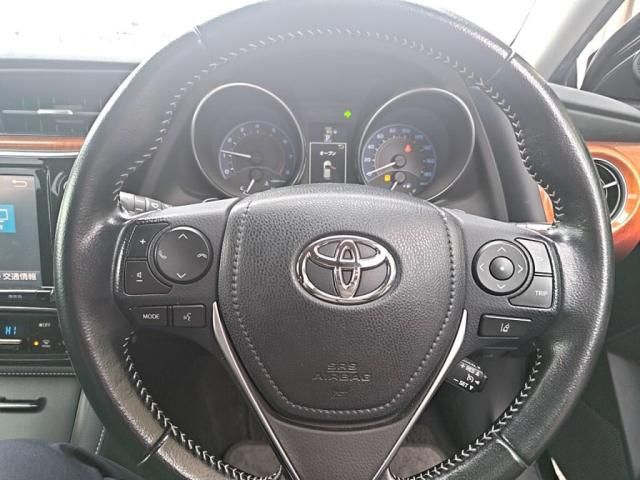TOYOTA AURIS 2015 Image 31