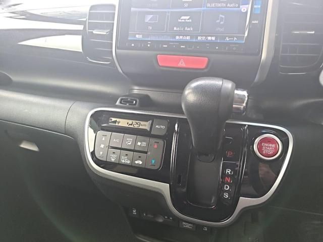 HONDA N BOX CUSTOM 2017 Image 31