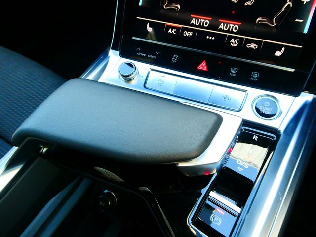 AUDI E-TRON SPORTBAC 2023 Image 31