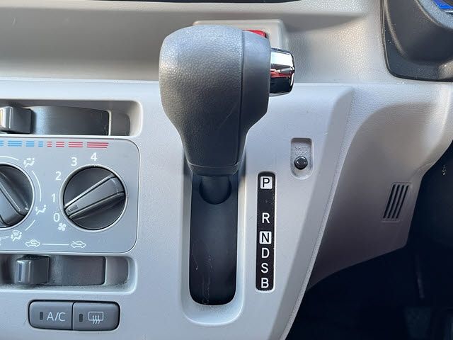 DAIHATSU MIRA E:S 2022 Image 31