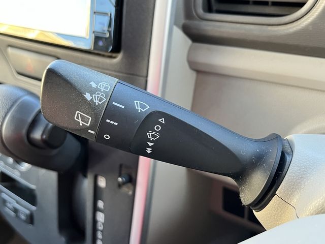 DAIHATSU TANTO 2015 Image 31