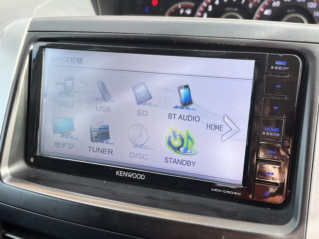 TOYOTA VOXY 2012 Image 31