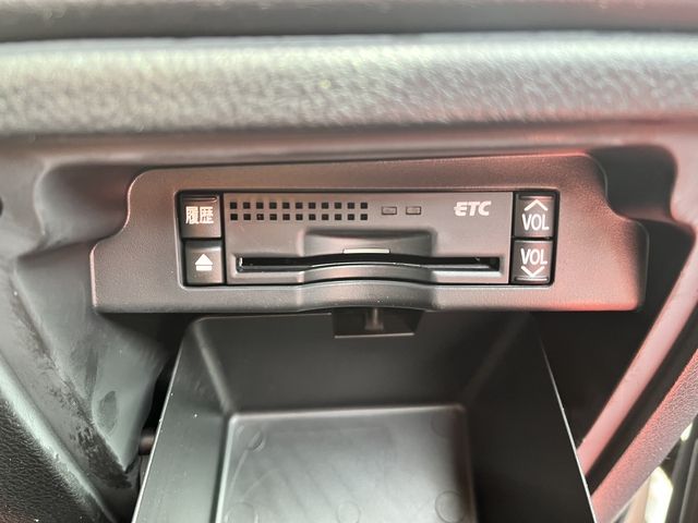 TOYOTA VOXY 2012 Image 31