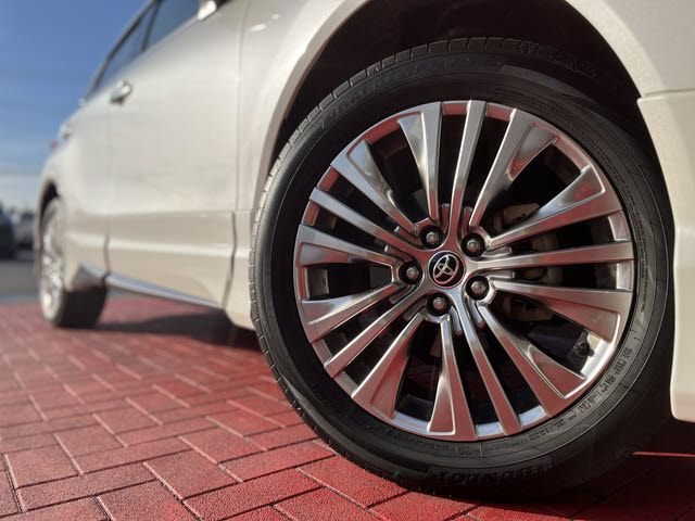 TOYOTA HARRIER 2WD 2021 Image 31