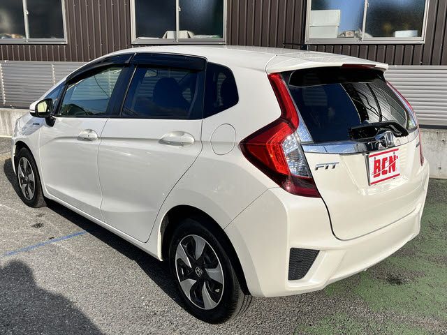 HONDA FIT HYBRID 2017 Image 31