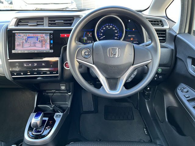 HONDA FIT HYBRID 2017 Image 31