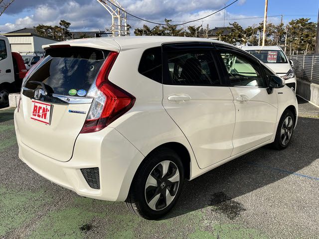 HONDA FIT HYBRID 2017 Image 31