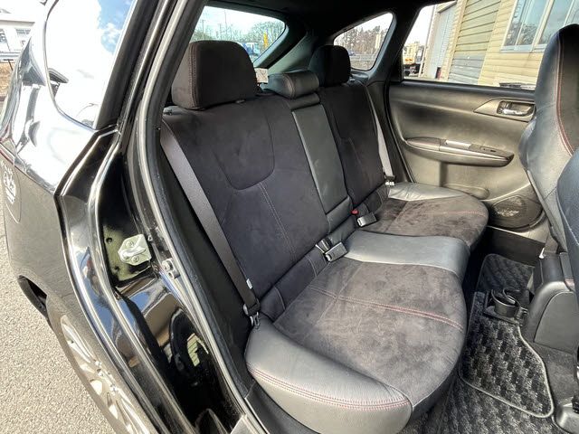 SUBARU IMPREZA 5DOOR 2011 Image 31