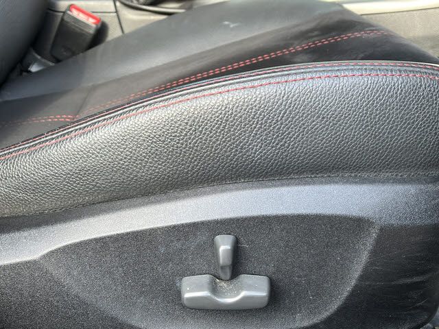 SUBARU IMPREZA 5DOOR 2011 Image 31