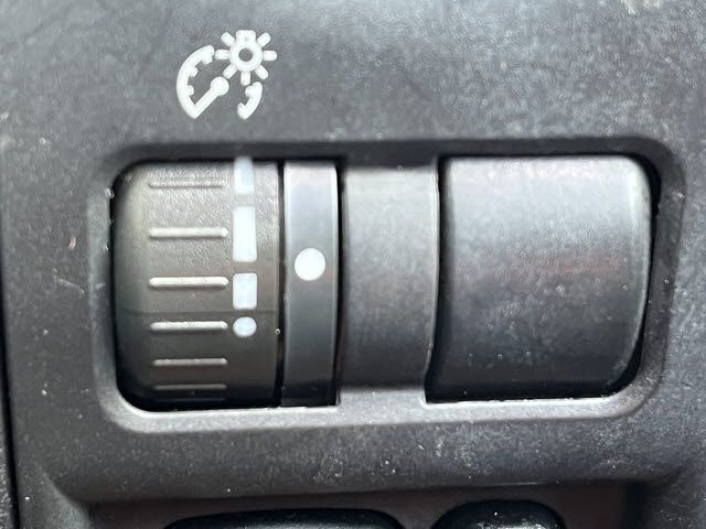 SUBARU IMPREZA 5DOOR 2011 Image 31