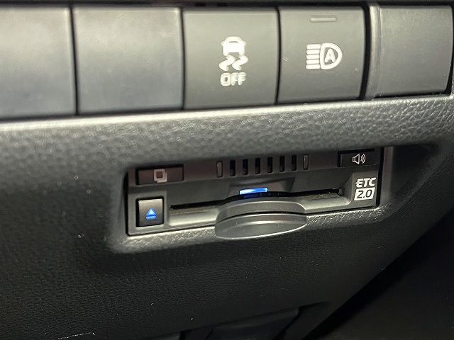 TOYOTA HARRIER 2WD 2020 Image 31