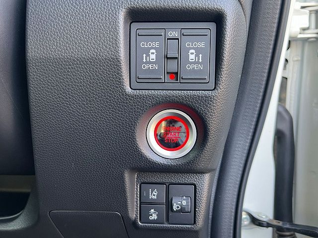 HONDA N BOX 2023 Image 31