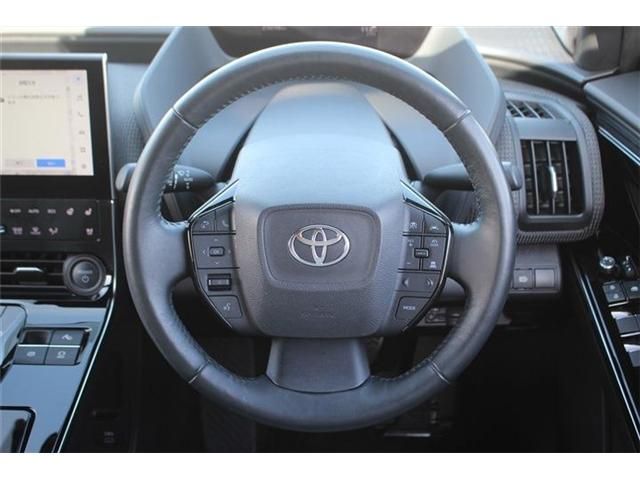 TOYOTA BZ4X 2022 Image 31