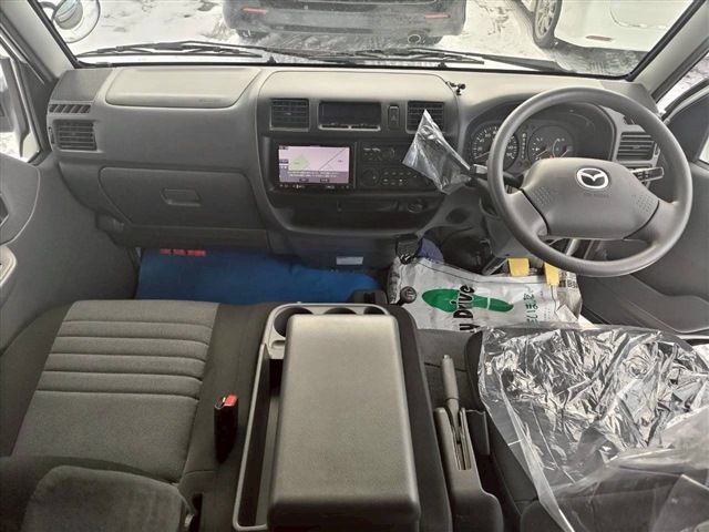 MAZDA BONGO TRUCK 4WD 2018 Image 31